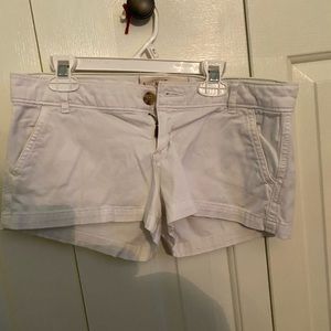 white hollister shorts